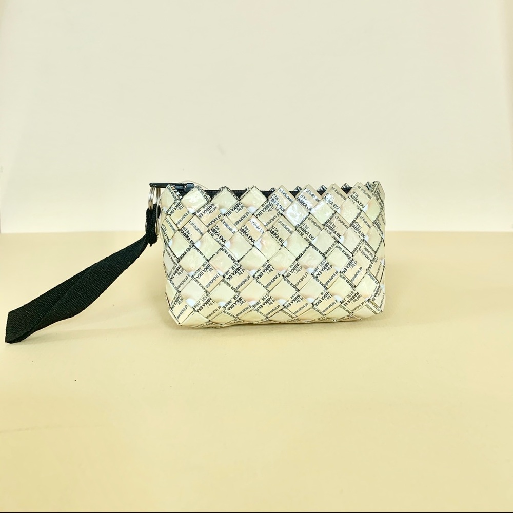 NWT Handmade in 🇵🇭 ♻️ed Candy Wrapper Coin Purse